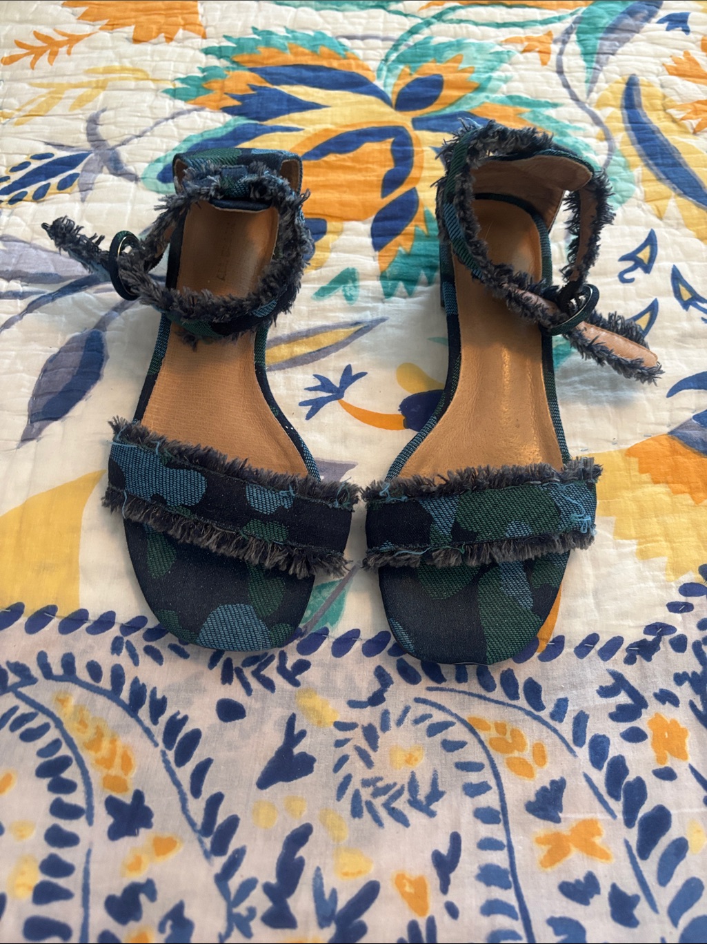 Women’s Frayed Ankle-Strap Sandals In/L Blue/Black